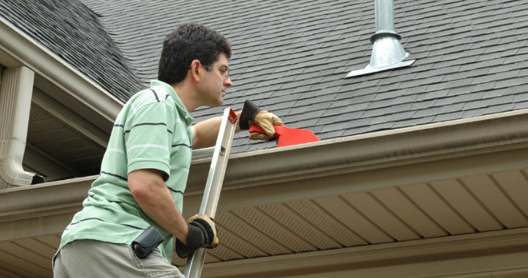 Siding and gutter cleaning service by Bradenton Pressure Washing